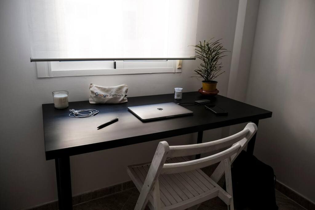 A 100m Del Ayuntamiento Apartament Huelva
